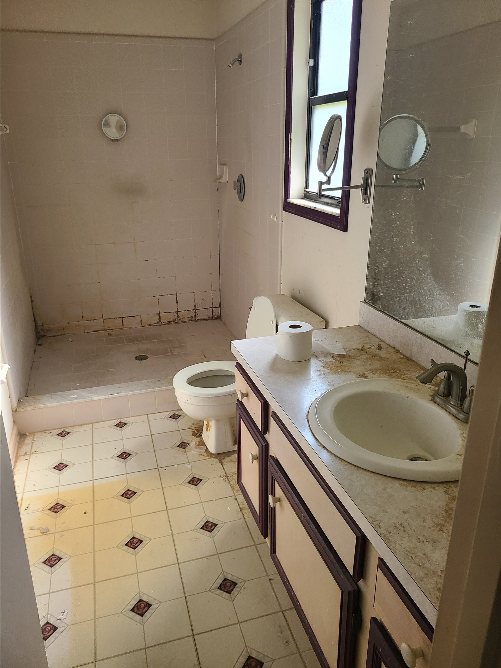 Bathroom shower before tile remodel in Mandarin Jacksonville FL